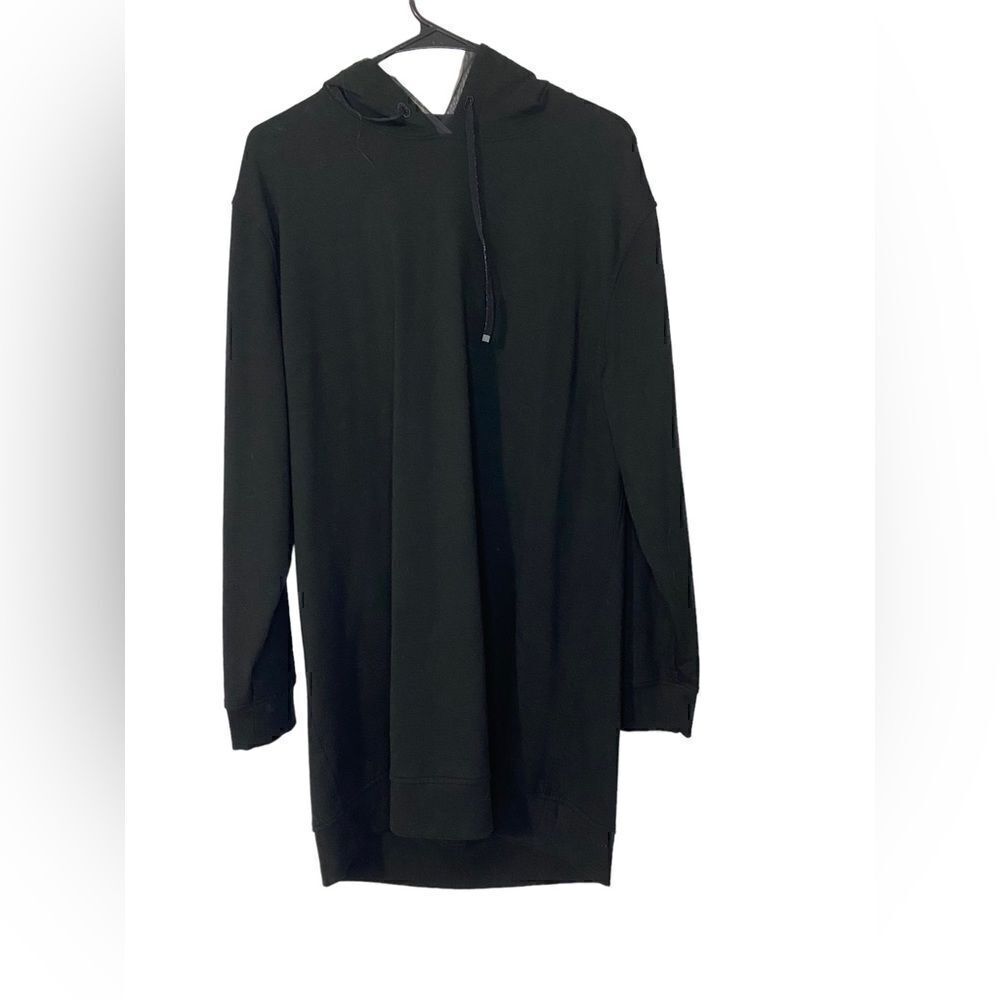 Victoria Sport Keyhole Open Back Sweater dress